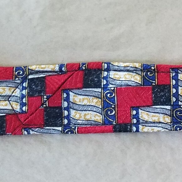 COUNTESS MARA 1938 SILK TIE|VINTAGE SCROLL MOTIF|MADE IN USA |STATEMENT ELEGANCE - Picture 7 of 10